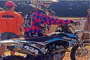 Hunter Hawkins pic 5